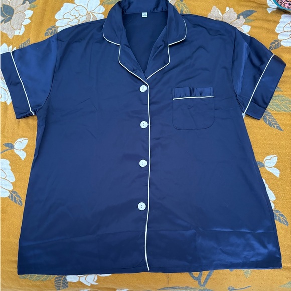 Pj set - Picture 2 of 3